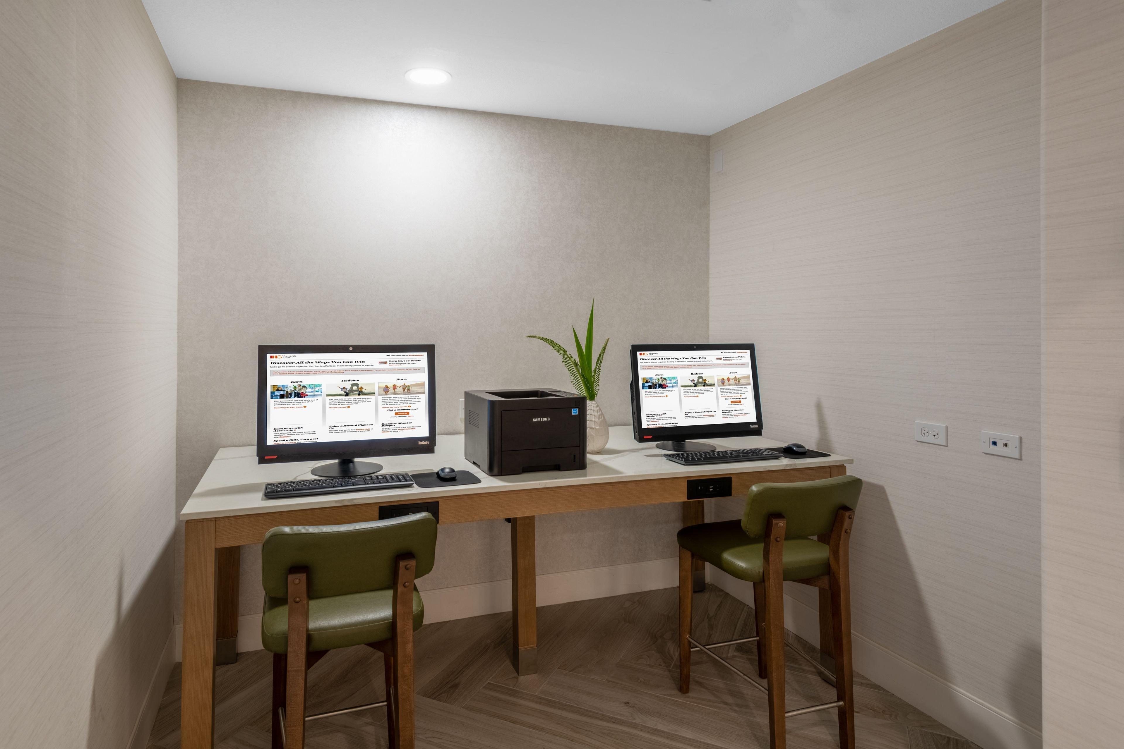 Staybridge Suites Phoenix Glendale Sports Dist By Ihg Exterior photo